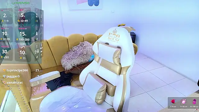 Charlotte_milleers's cam snapshot