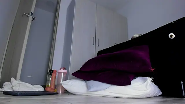 Skarleth69's cam snapshot