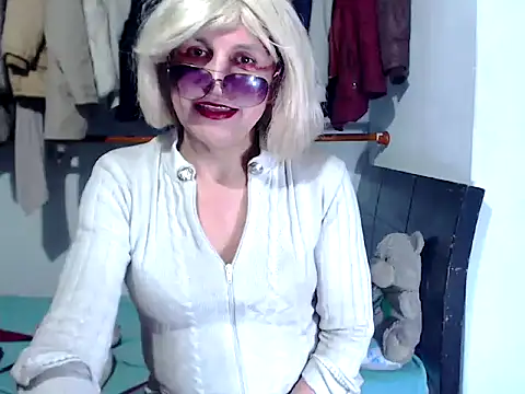 LorenJade live sex cam