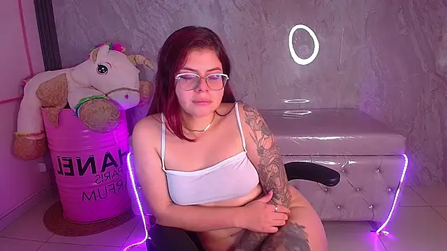 draviana_a_'s cam snapshot