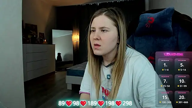 Olivia_Munk's cam snapshot