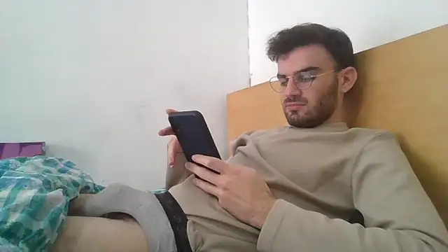 Men_use_me_for_pleasure's cam snapshot