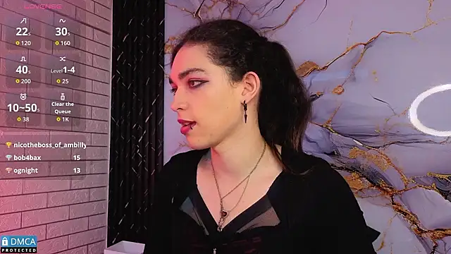 MaeveKuro live sex cam