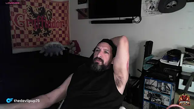 DevilPup75_'s cam snapshot