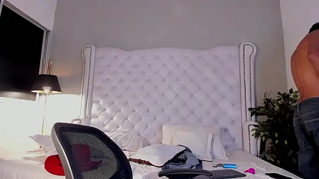 Thiagoferreti's cam snapshot