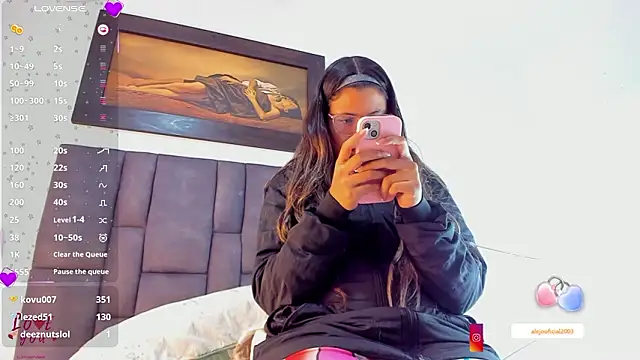 Vahiolet_smith's cam snapshot