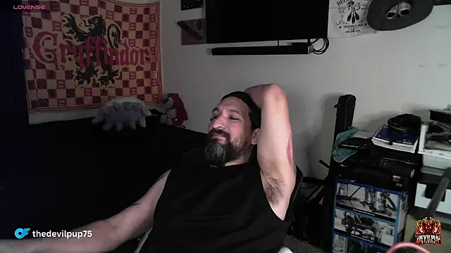 DevilPup75_'s cam snapshot