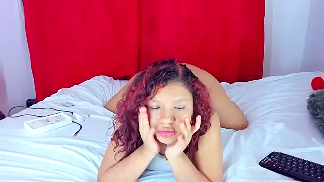 Emily_Coper18 live sex cam