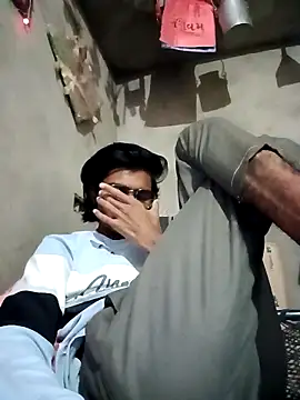 Yash_Sharma18's cam snapshot