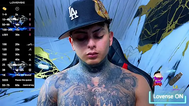 Kevin22_222 live sex cam