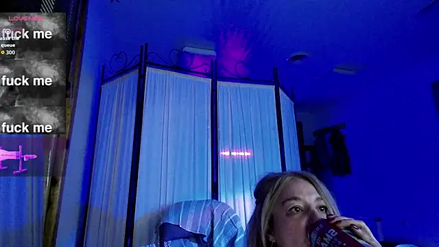 MonroeLoves's cam snapshot