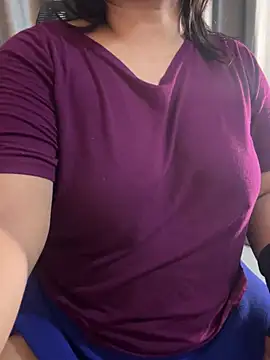 Maggi-is-back live sex cam