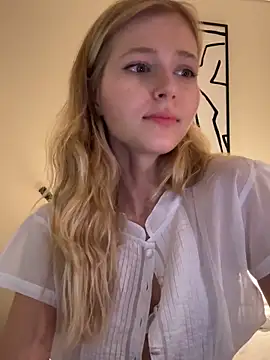 LunaRase's cam snapshot