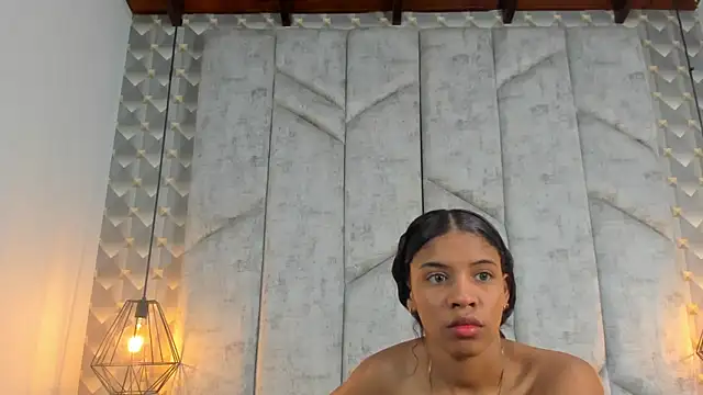 AshleyHill2's cam snapshot