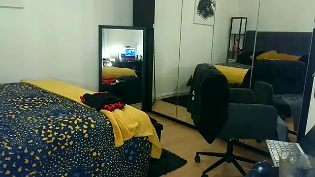 sarametisse26 live sex cam