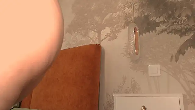 Hiaru_Cutie live sex cam