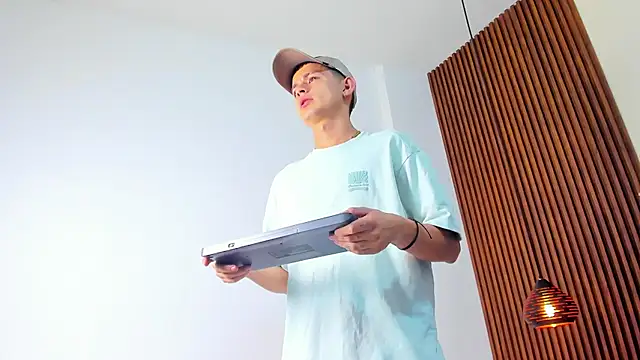 James_cute18's cam snapshot