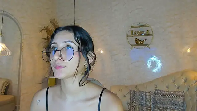 ValerySkinnyy's cam snapshot