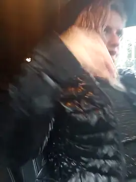 LadyTouch's cam snapshot