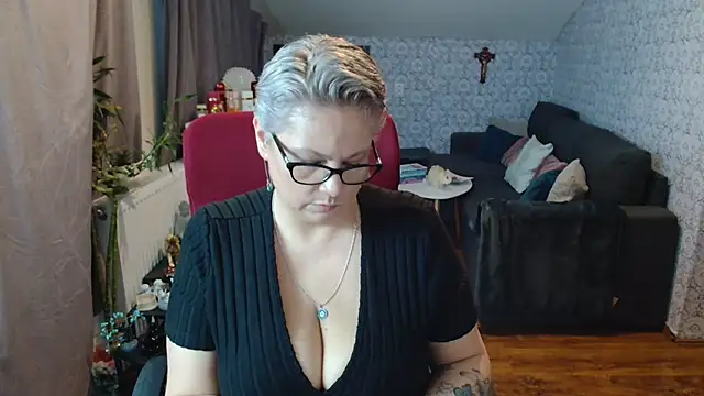 bigtits4you's cam snapshot