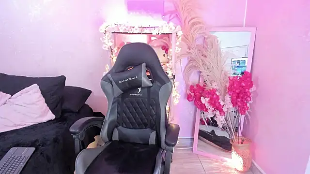 Selene_sst's cam snapshot