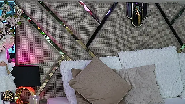 Mishelle-Brizo live sex cam