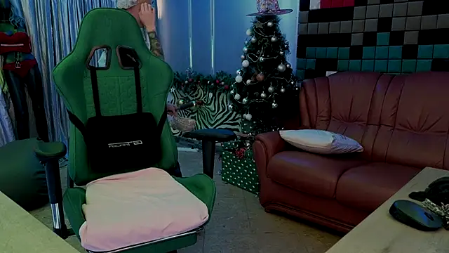 LeilaReal's cam snapshot