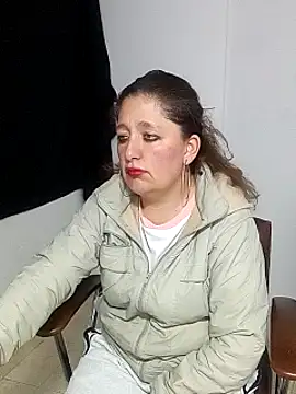 MilfCute_sex's cam snapshot