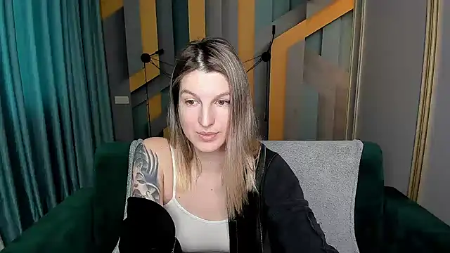 EmilyWalkeri's cam snapshot