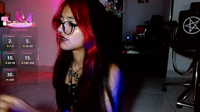 carolinerue's cam snapshot