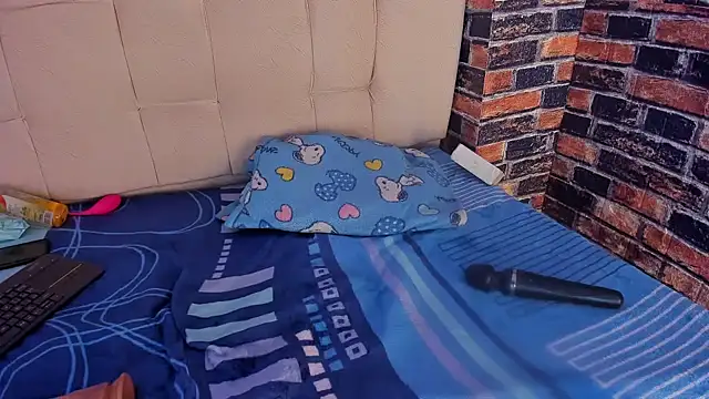 meelanyharux303av's cam snapshot