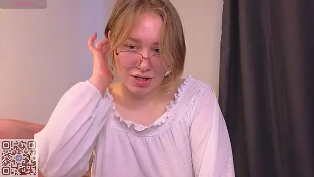 starsonthesky's cam snapshot