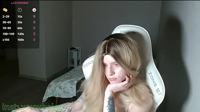 Helga__Pataki's cam snapshot