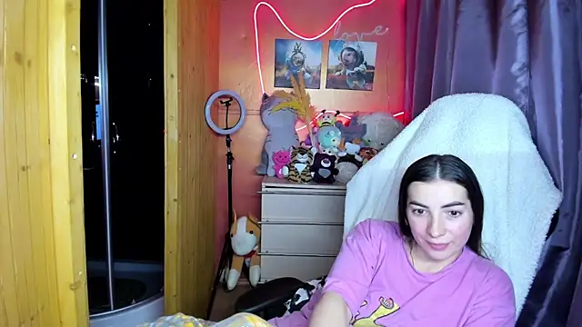 Fiery_Brunette_'s cam snapshot