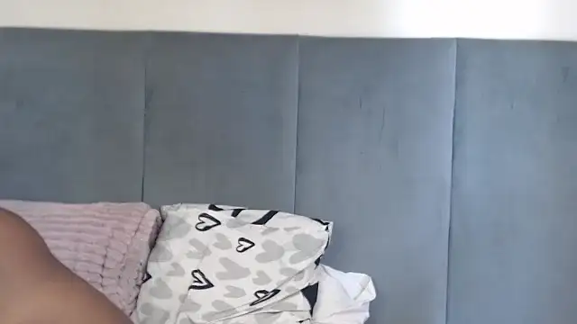 Jah-Queen's cam snapshot