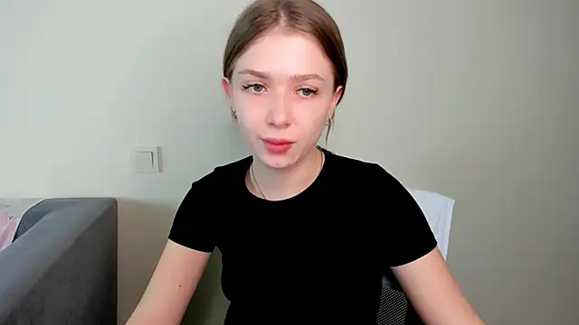 ElleLuv_'s cam snapshot