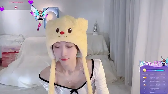 Fayebae_11's cam snapshot