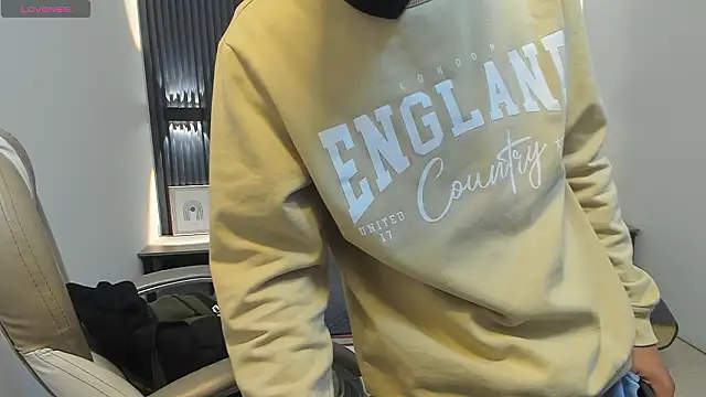 TaylerMiles live sex cam