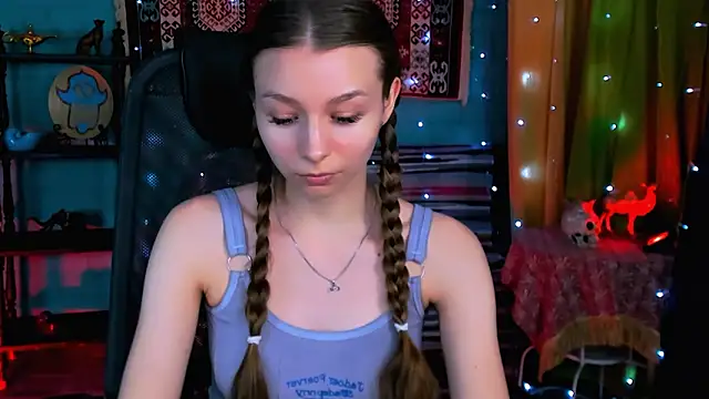 JulieDaniel's cam snapshot