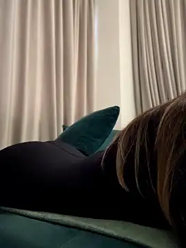 HotXMom_'s cam snapshot