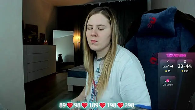 Olivia_Munk's cam snapshot