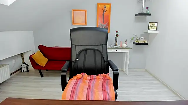 LollaGirl's cam snapshot