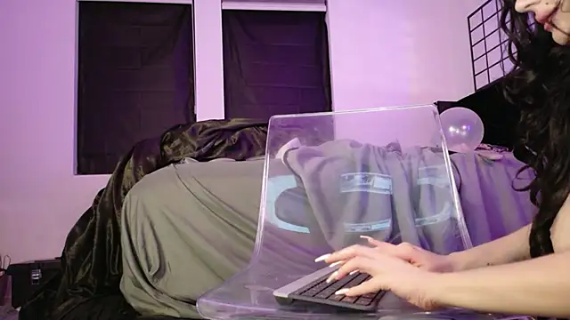 Midnightrose11's cam snapshot