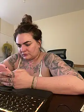 HeyBABYGIRL's cam snapshot