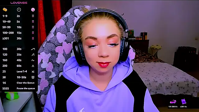 littleSiyfairy's cam snapshot