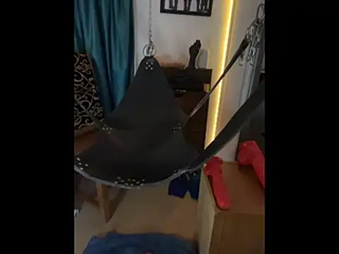 LeatherSdaddy's cam snapshot