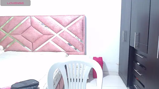 moan_sex2's cam snapshot