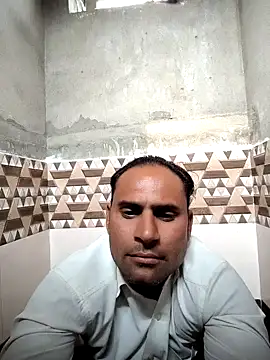 Maneeshpoppy live sex cam