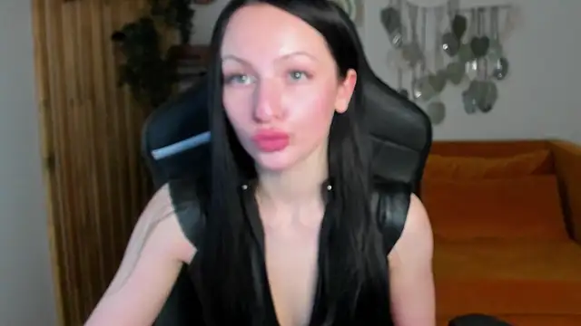 NaomiBlakes's cam snapshot