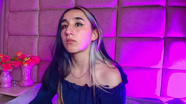 CharlotteStuart's cam snapshot